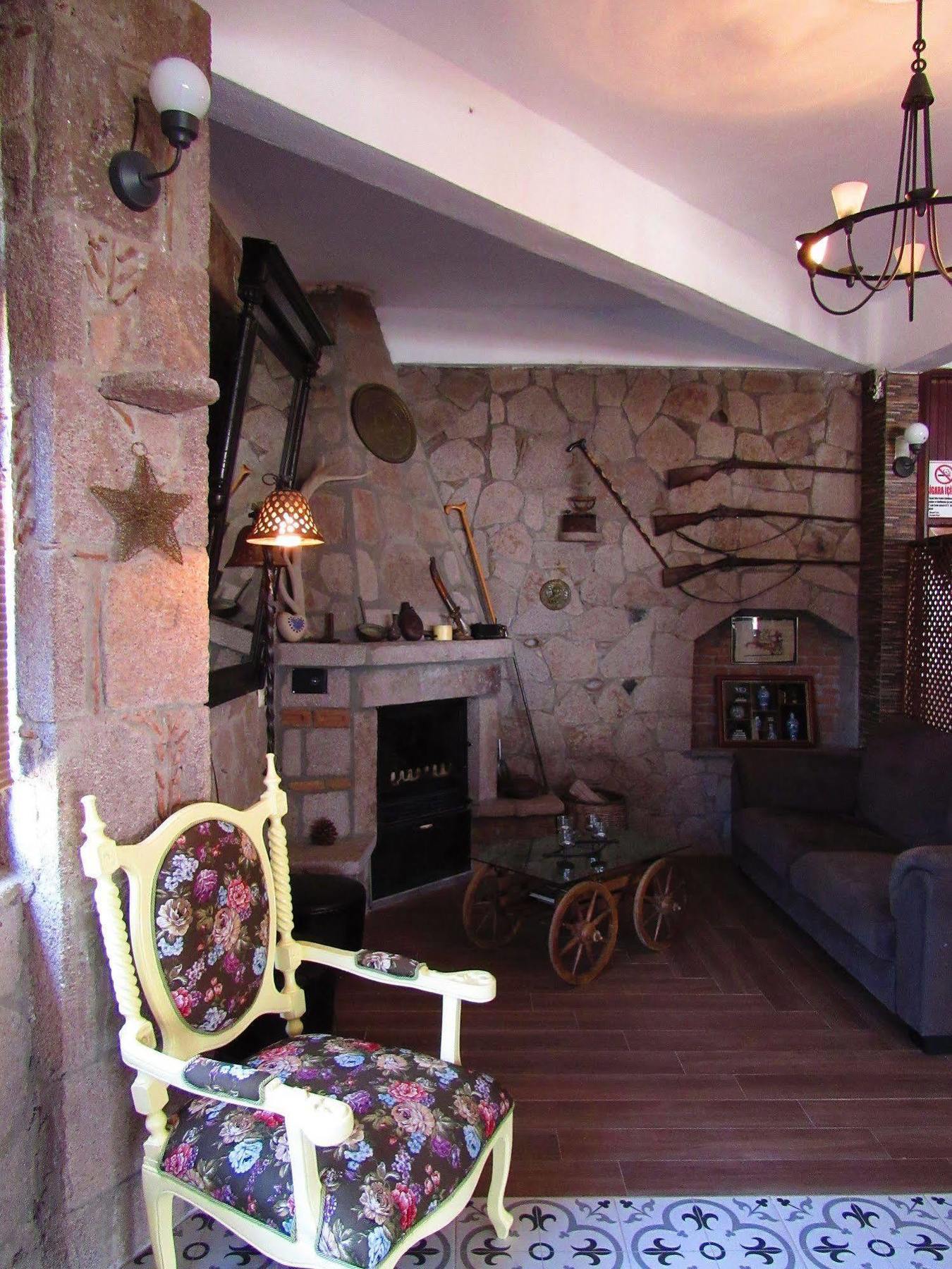 Assos Hunters Hotel (Adults Only) 外观 照片
